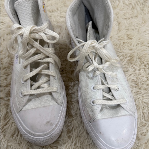 Converse Classic White High-Top Sneakers - Picture 2 of 4